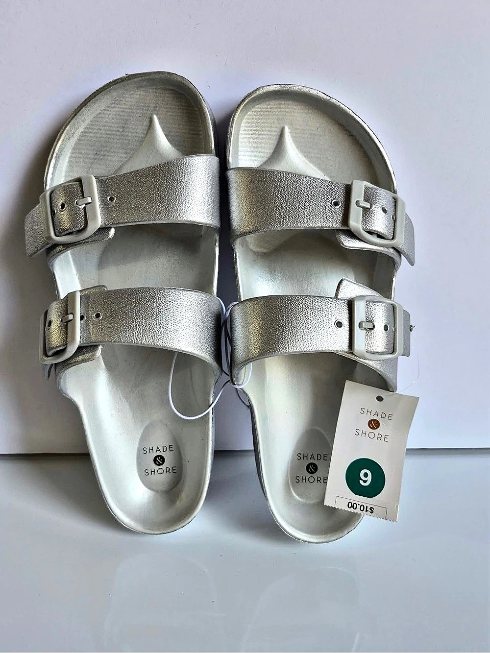 SHORE Women's Silver Buckle Sandals US 9 NWT